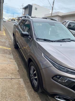 FIAT TORO 2.4 16V MULTIAIR FLEX VOLCANO AT9 FIAT TORO 2.4 16V MULTIAIR FLEX VOLCANO AT9
